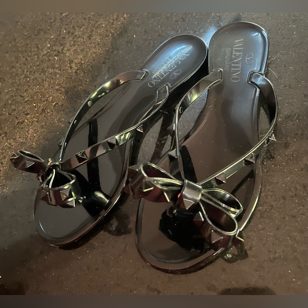 Valentino Black Rockstud Tonal Sandals - Picture 6 of 13
